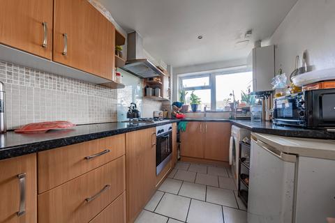 2 bedroom apartment for sale, Becketts Close, Feltham, TW14