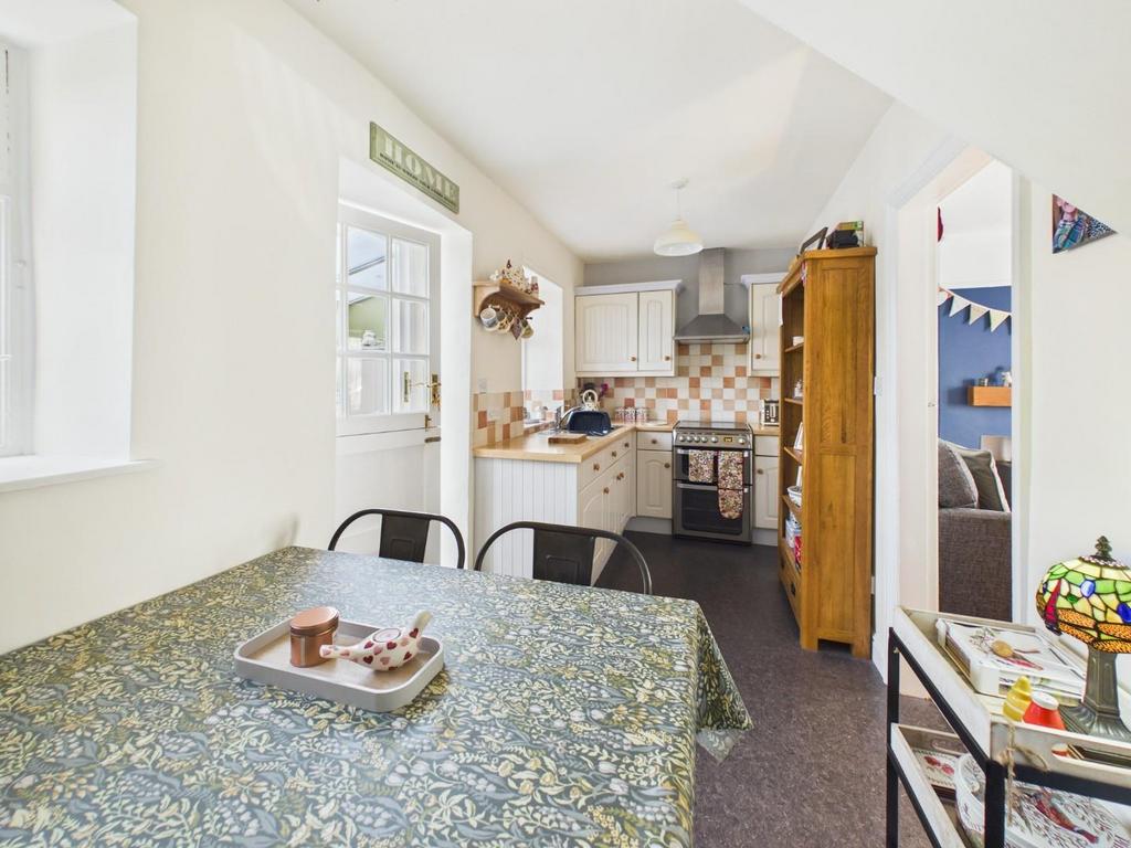 Kitchen Dining 3.jpg