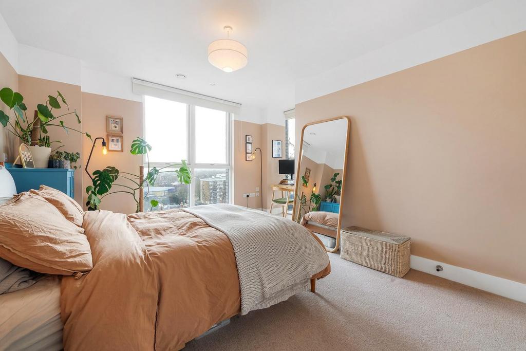 Bedroom (2).JPG