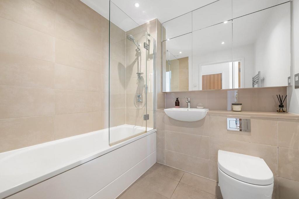 Bathroom.JPG