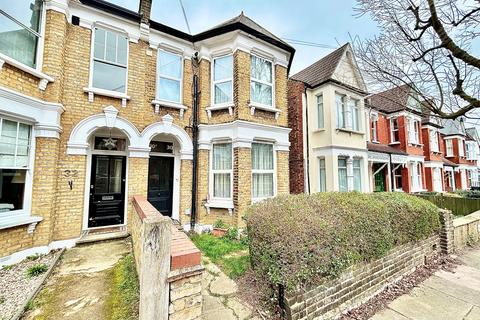 1 bedroom flat to rent, Meadowcroft Road, London, N13