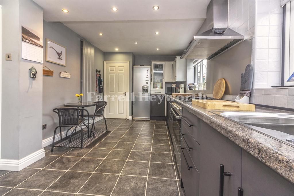 Kitchen b