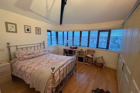 2 bedroom flat for sale, South Ferry Quay, Liverpool, Merseyside, L3