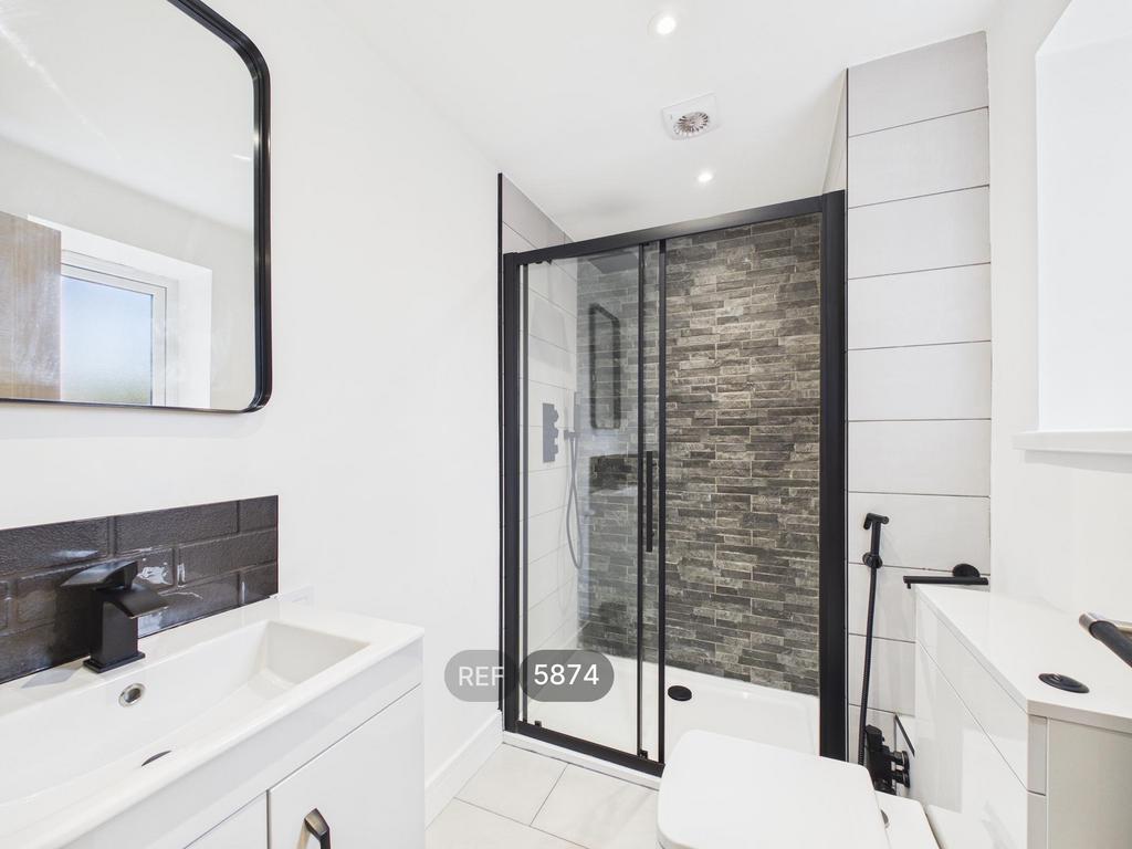 En-Suite bathroom