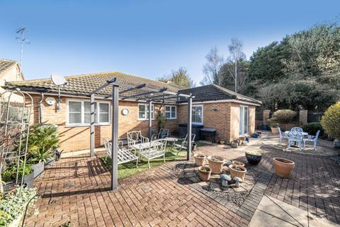 3 bedroom detached bungalow for sale, Carnoustie Court, Sutton Bridge, Spalding, Lincolnshire, PE12