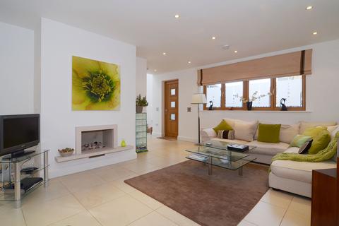 undefined, Gomer Place, Teddington, TW11