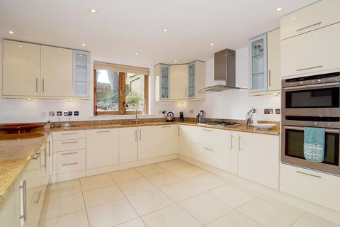 undefined, Gomer Place, Teddington, TW11