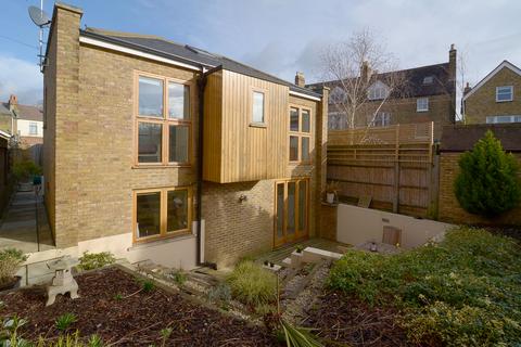 undefined, Gomer Place, Teddington, TW11