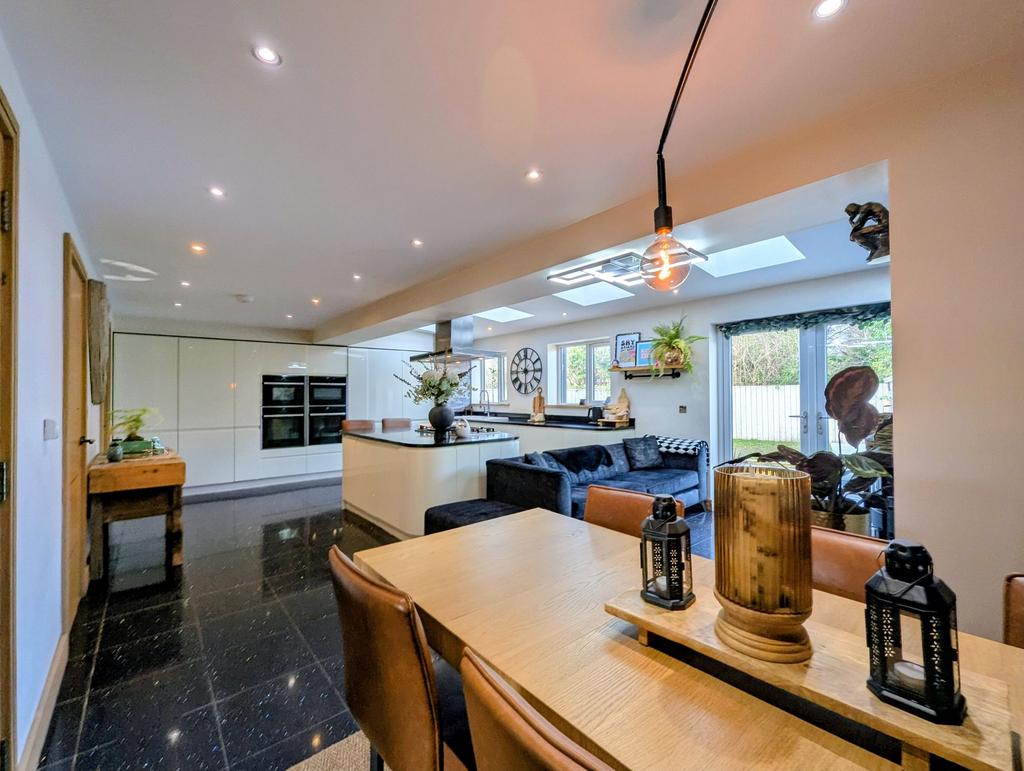 Kitchen / Diner