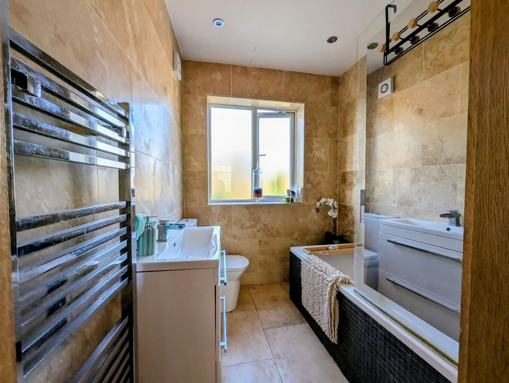 Ensuite