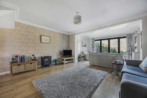 undefined, Elliotts Way, Caversham, Reading