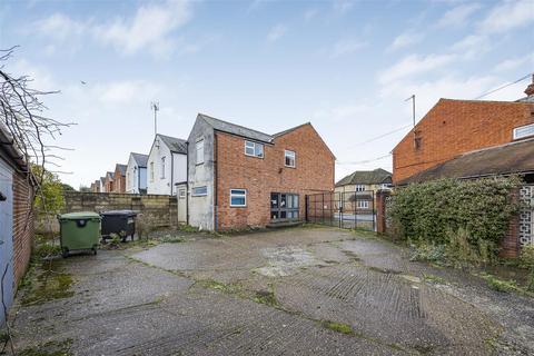 End of terrace house for sale, Addison Road, Reading