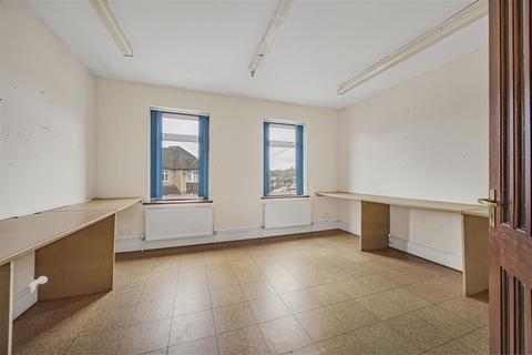 End of terrace house for sale, Addison Road, Reading
