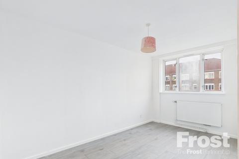 undefined, Sandy Drive, Feltham, Middlesex, TW14