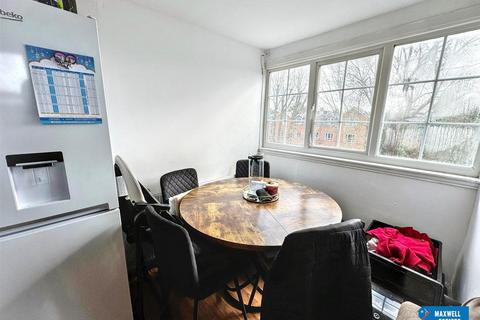 2 bedroom maisonette for sale, Royston Grove, Hatch End