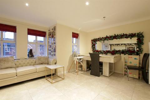 4 bedroom townhouse for sale, Alberbury Avenue, Timperley