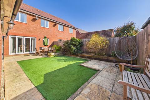 undefined, Cullis Close, Hardwicke, Gloucester, Gloucestershire, GL2