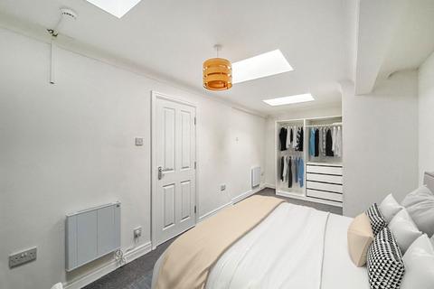 undefined, Prince Street, Hull HU1