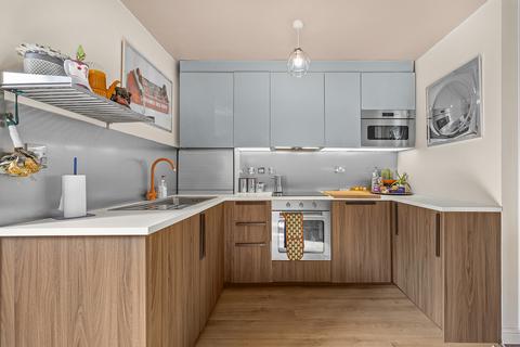 1 bedroom flat for sale, Drakefell Road,  London, SE14