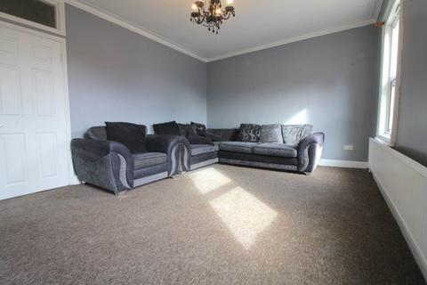 3 bedroom flat to rent, Felix Road, West Ealing, W13