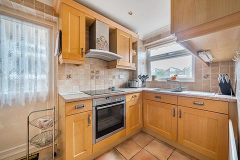 3 bedroom semi-detached house for sale, Kimber Close, Lancing, West Sussex, BN15