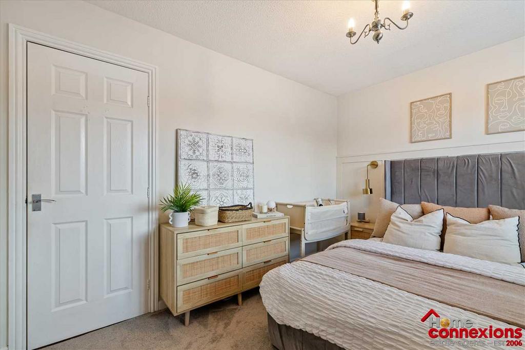 Bedroom One (2)