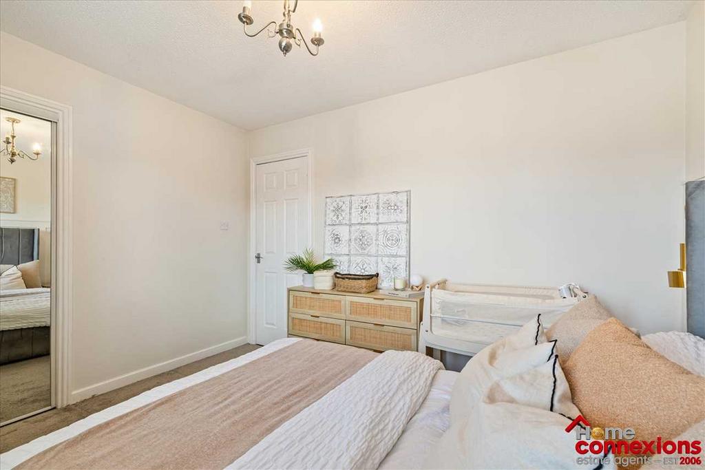 Bedroom One (3)