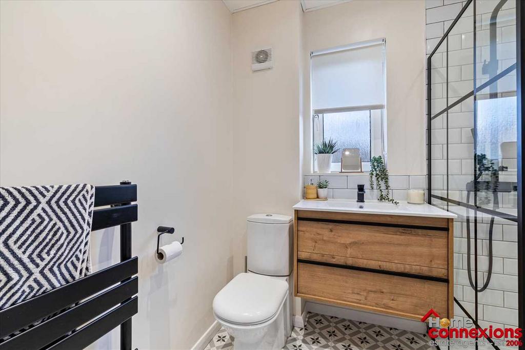 Shower Room (1)