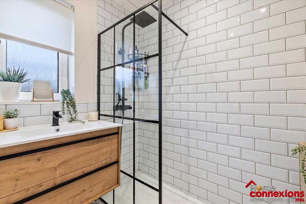 Shower Room (2)