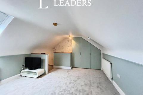 2 bedroom flat to rent, Meteor Road, Westcliff-on-Sea, SS0