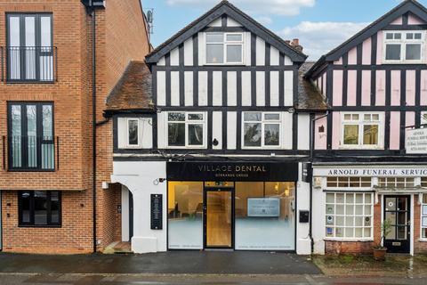 2 bedroom apartment for sale - Oak End Way, Gerrards Cross SL9