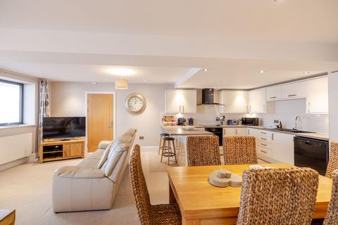 3 bedroom duplex for sale, Peasholm Gap, Lockton House Peasholm Gap, YO12