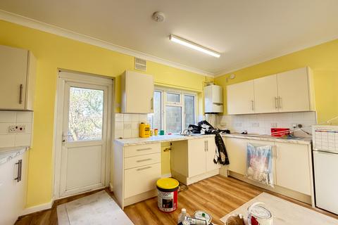 3 bedroom semi-detached house to rent, Grittleton Avenue, Wembley HA9