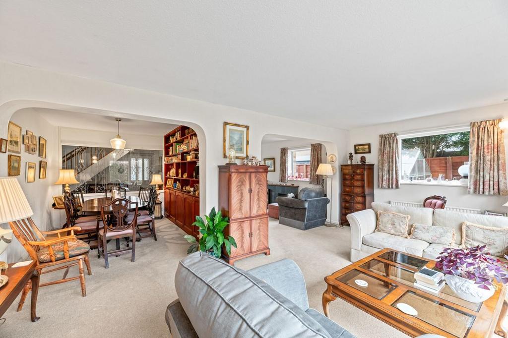 Lounge/Dining/Family Room