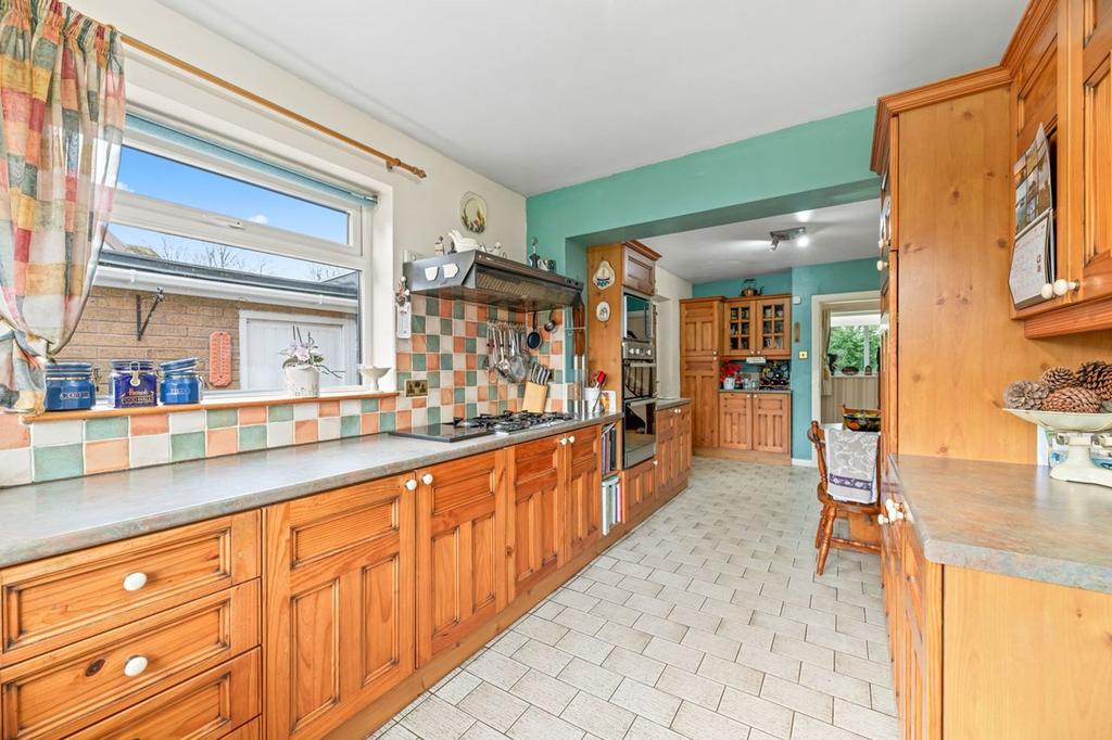 Kitchen/Breakfast Room