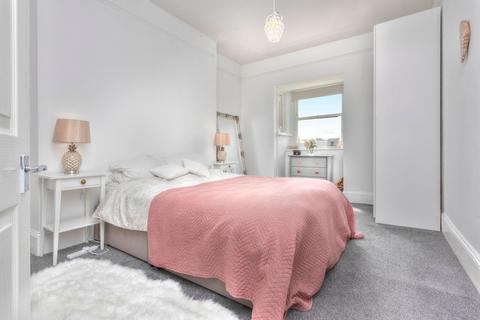 2 bedroom flat to rent, Church Road, Hove, BN3