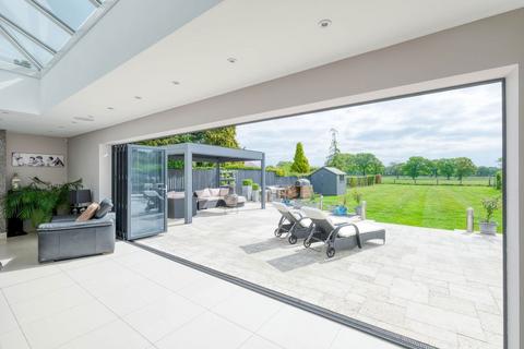 5 bedroom detached house for sale, Earlswood Common, Earlswood, B94