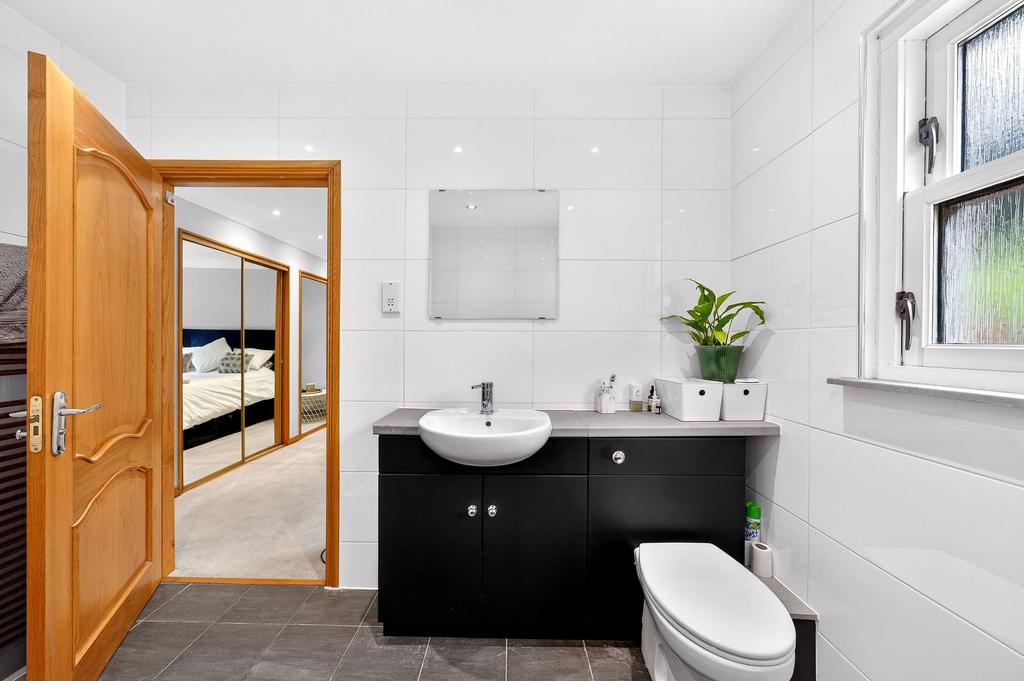 En Suite Bed 2