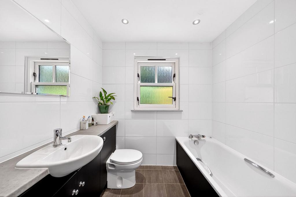 En Suite Bed 2