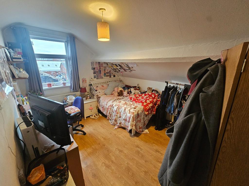 Photograph 8