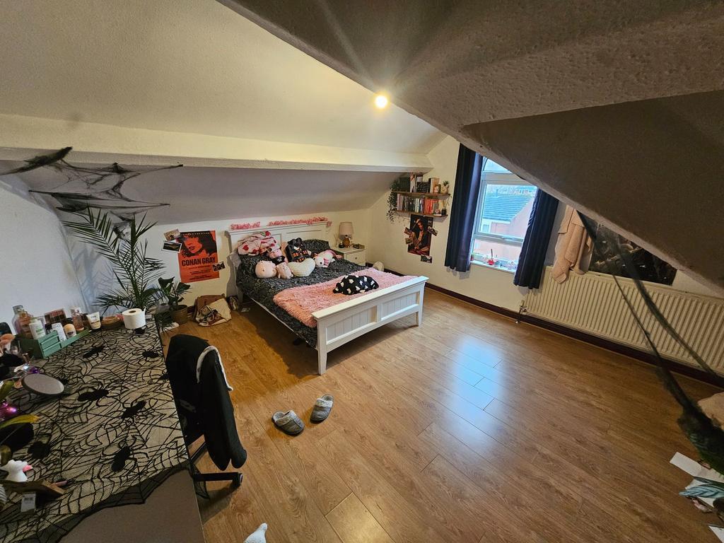 Photograph 9