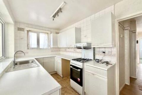 3 bedroom bungalow for sale, Sheldrake Road, Christchurch BH23