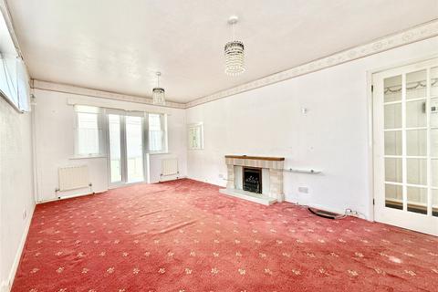 3 bedroom bungalow for sale, Sheldrake Road, Christchurch BH23