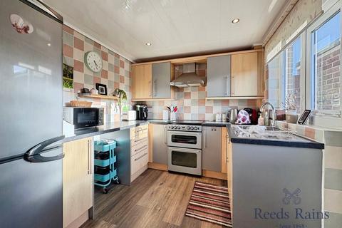3 bedroom end of terrace house for sale, Asholme, Tyne and Wear NE5