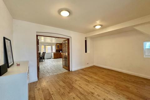 undefined, Goulds Green, Uxbridge