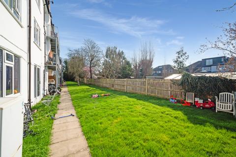 undefined, Martin Way, Morden SM4