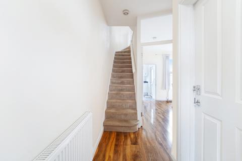 undefined, Crown Lane, Morden SM4