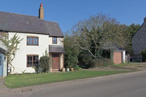 3 bedroom end of terrace house for sale - Newtown, Henlow SG16