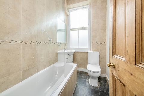 2 bedroom flat to rent, Fulham Road, London, SW6