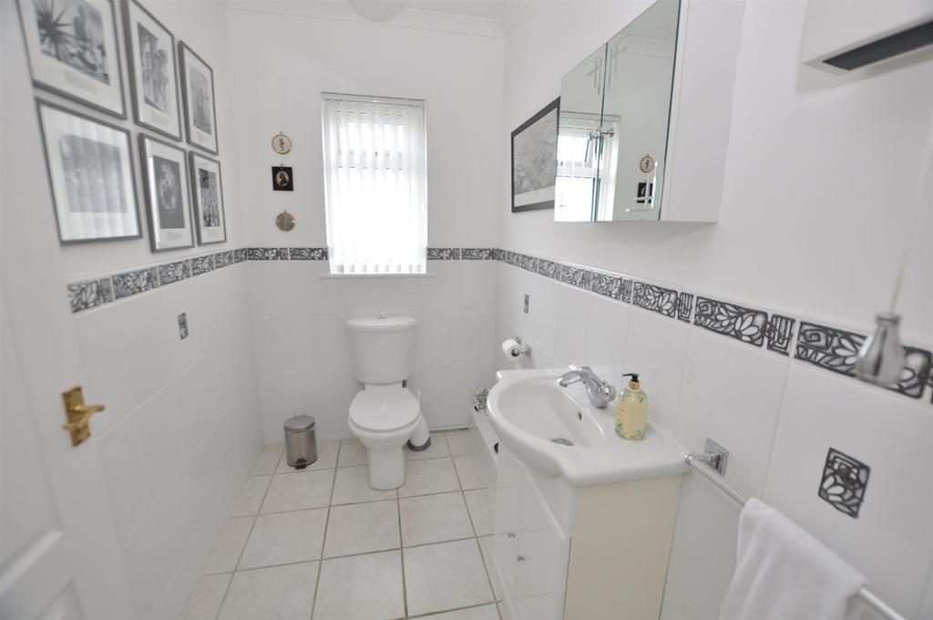 Cloakroom/WC